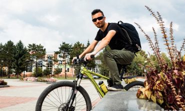 Педальный конь в Хабаровске теперь «жрёт, как лошадь»?