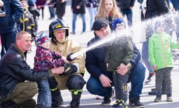 Огонь, вода и медные трубы: день пожарной охраны в Хабаровске