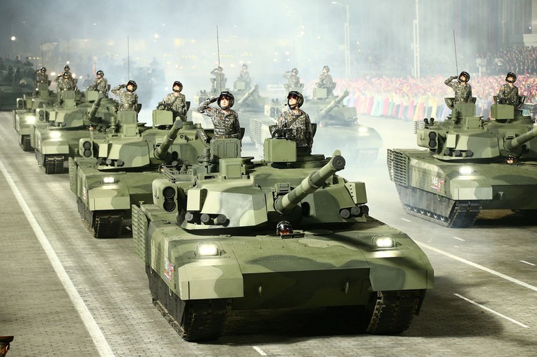 Военный парад – демонстрация поразительных успехов в развитии оборонной мощи КНДР