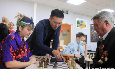 О Победе! Необычный шахматный турнир прошёл в Хабаровске