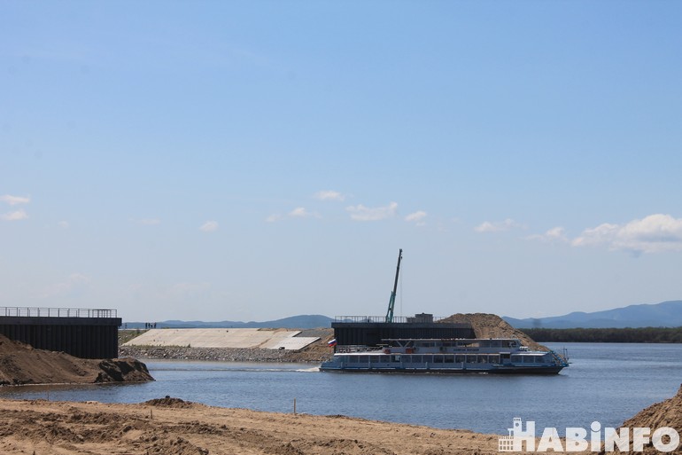 Проблемы с батопортом возникли при строительстве дамбы в Хабаровске