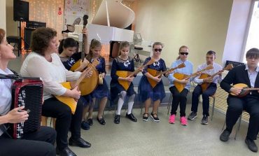 Музыка без границ: инклюзивный концерт в детской школе искусств Хабаровска