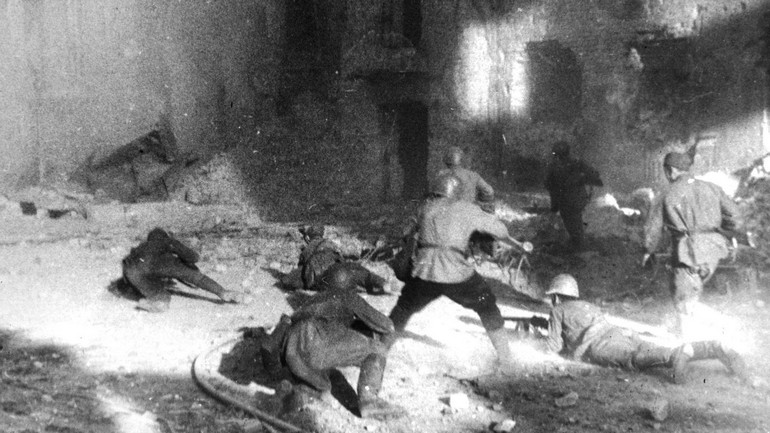 «Пока мы будем живы, ни шагу назад!»: дальневосточники в боях за Сталинград