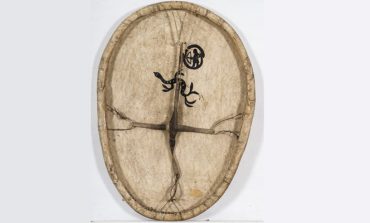 Из чего делают шаманский бубен знают в Дальневосточном художественном музее