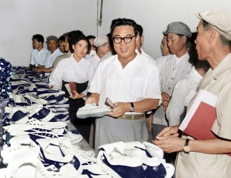Фотовыставка по случаю 111-летия со дня рождения великого Ким Ир Сена