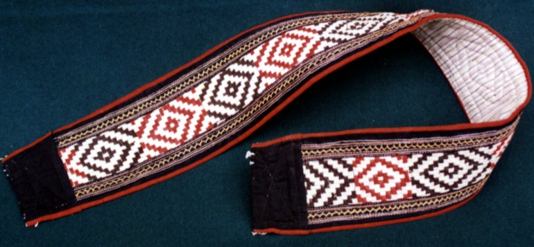 Пояса в костюме приамурских народов в коллекции ДВХМ