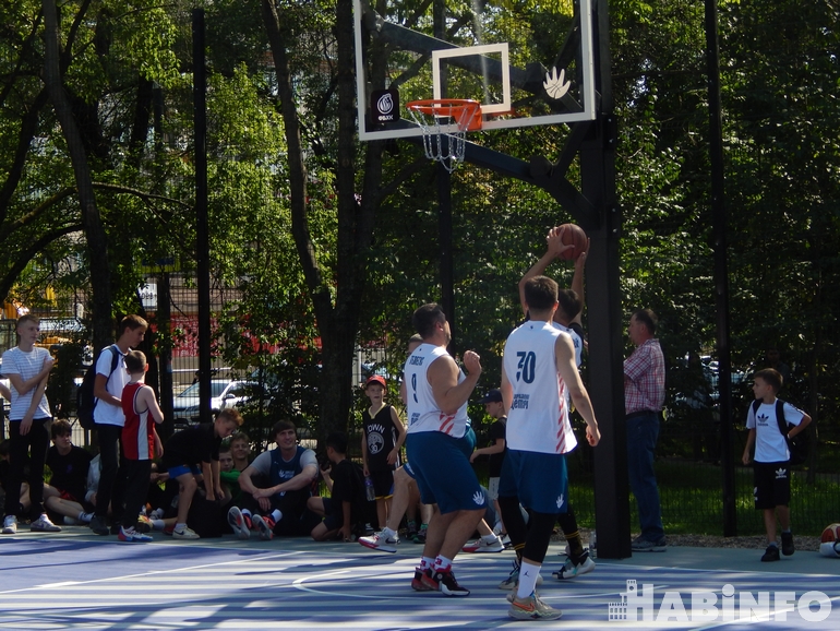 Баскетбольная площадка «Кириленко-детям!» появилась в Хабаровске